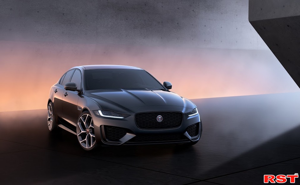 Jaguar обновил модели XE и XF