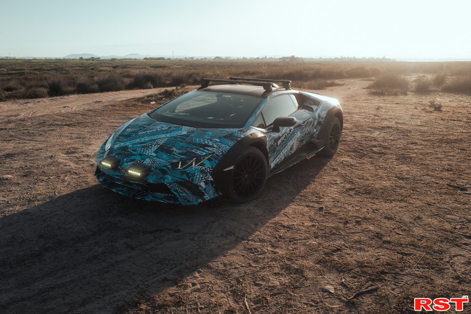 Lamborghini Huracan Sterrato: нові фото