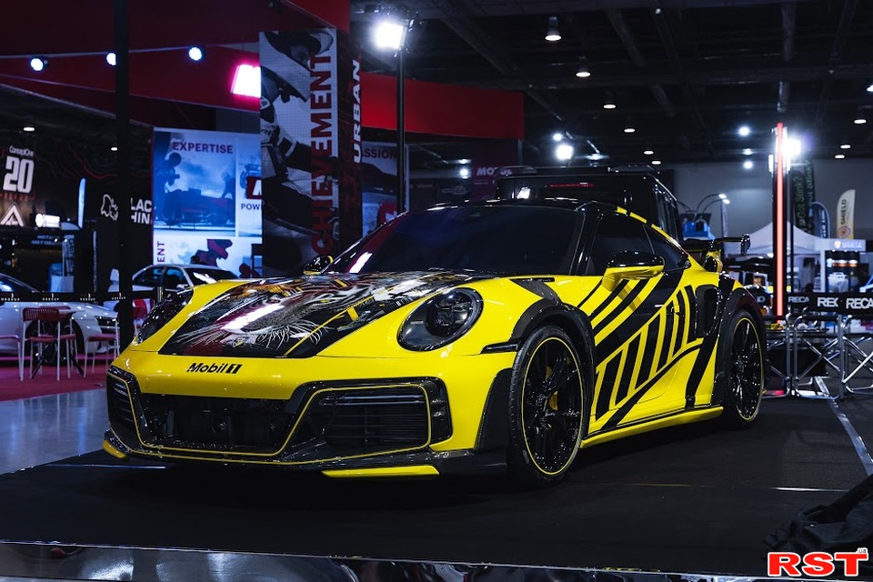 Porsche 911 Turbo превратили в арт-кар