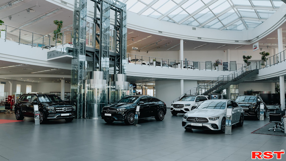   Mercedes-Benz 2022 ..