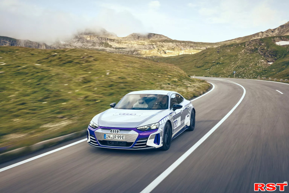Audi представила RS e-tron GT Ice Race