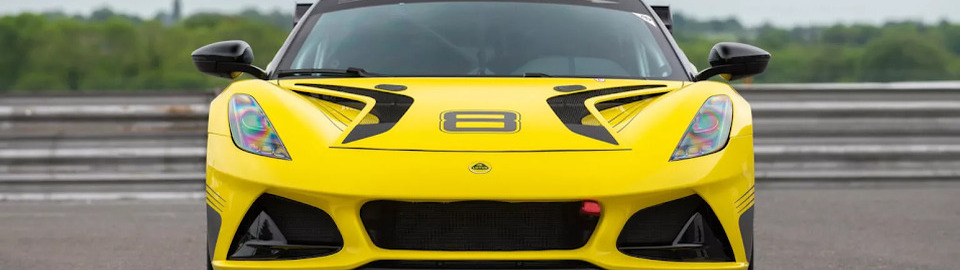 Lotus презентував покращену Emira GT4